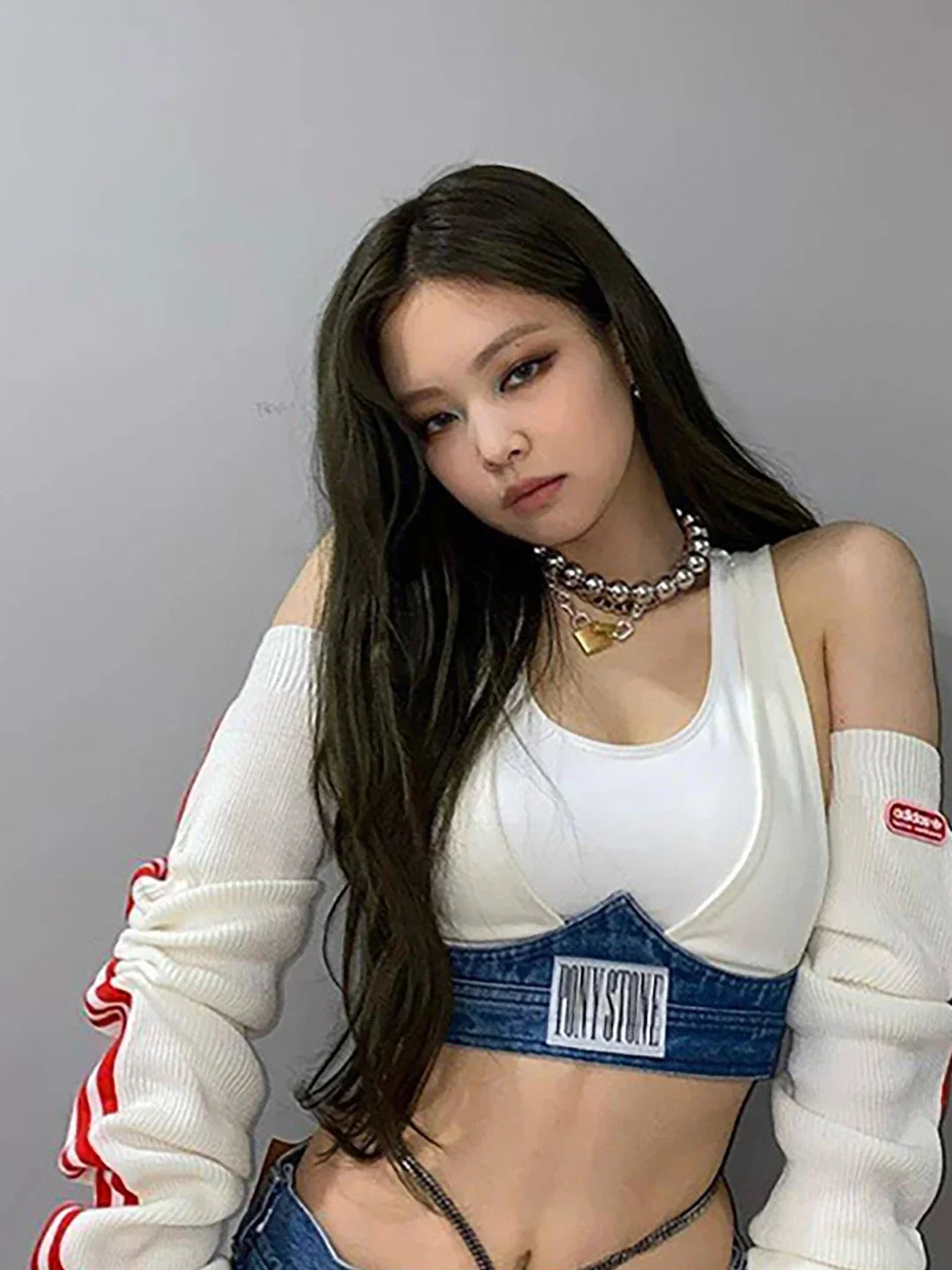 Outfit BlackPink Jennie Concert Top & Jeans
